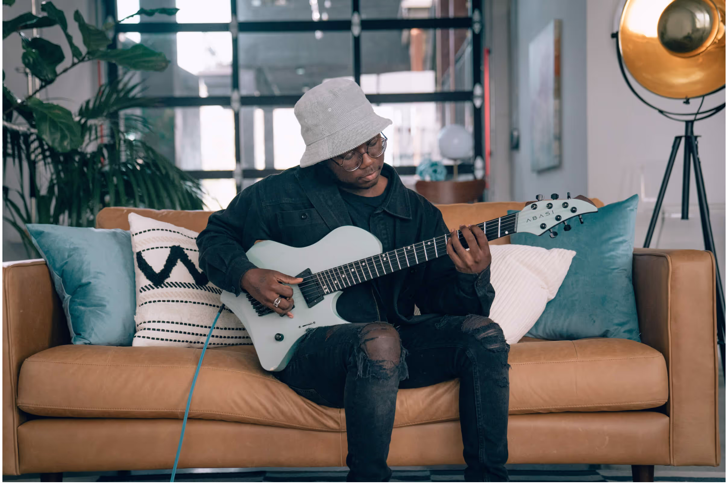 How To Play Guitar Faster: Tips & Tricks From Experts